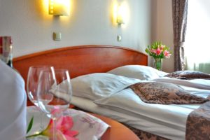 Letto camera albergo
